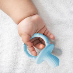 OiOi Gumy Silikon Diş Kaşıyıcı 3 Ay+ Mineral Blue